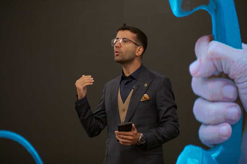 Public speaking training and communication coaching courses